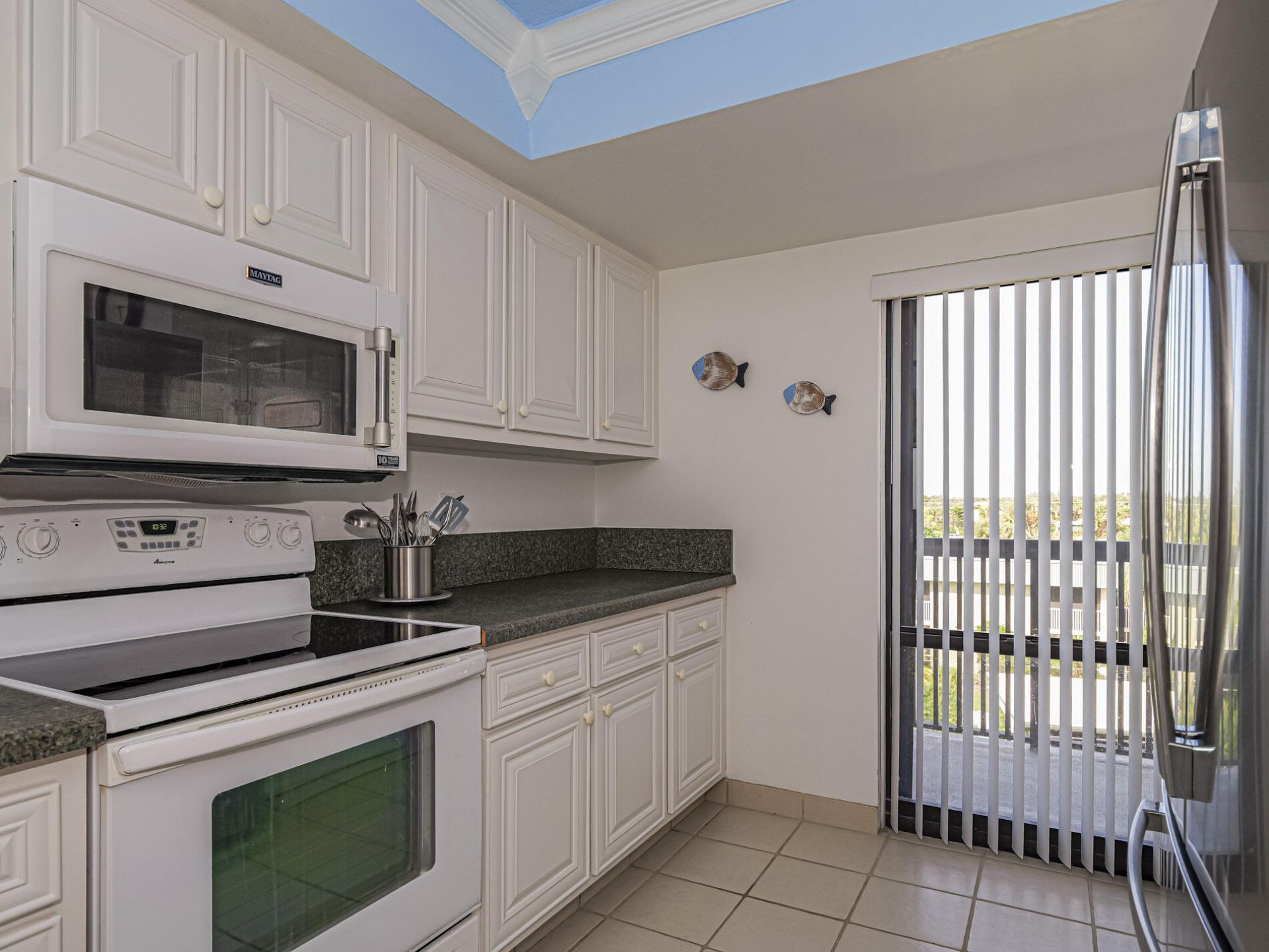 4141 Ocean Drive, Unit 403, Vero Beach, FL 32963 Photo