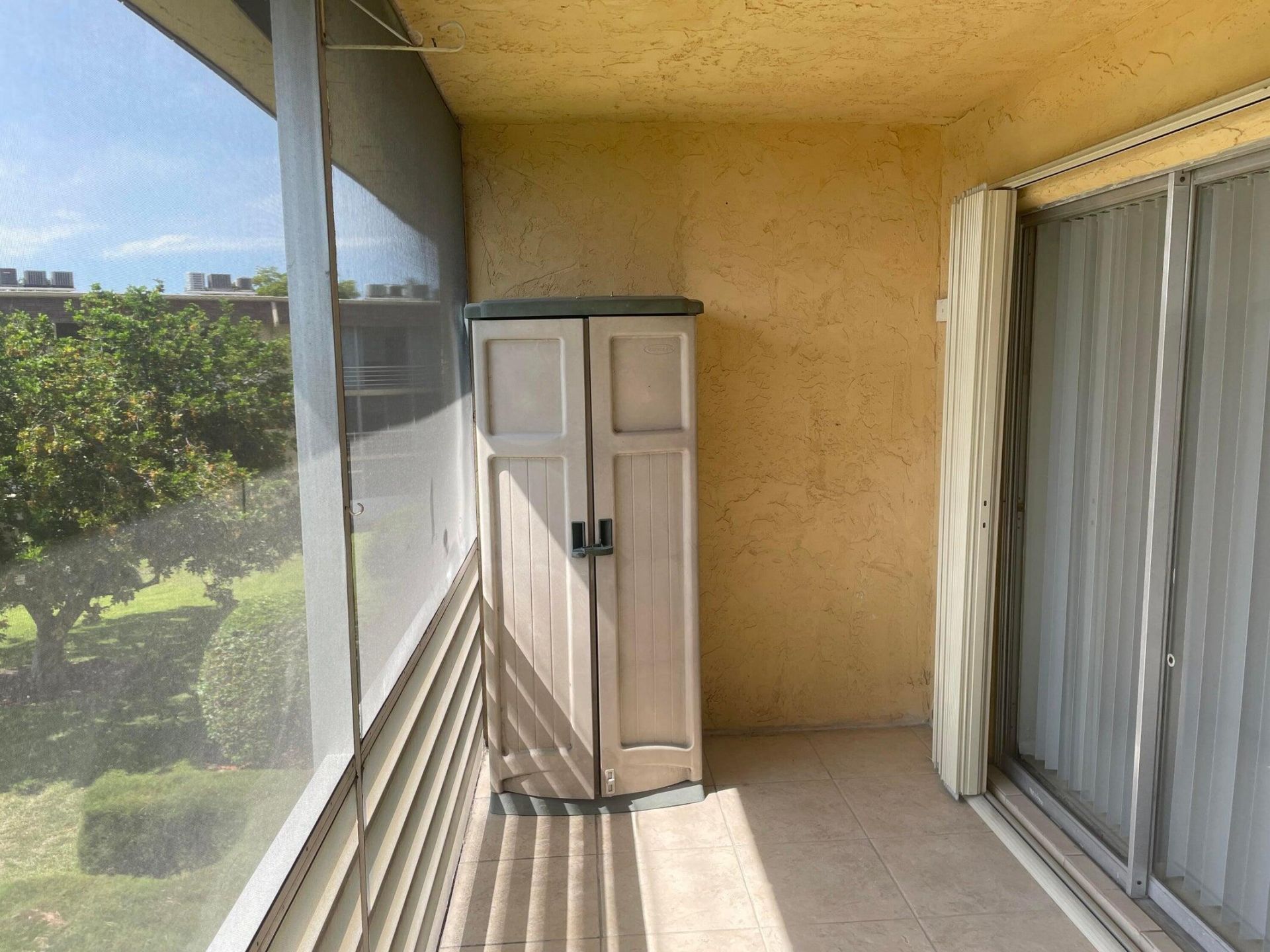 100 Village Green Circle E, Unit 312, Palm Springs, FL 33461 Photo