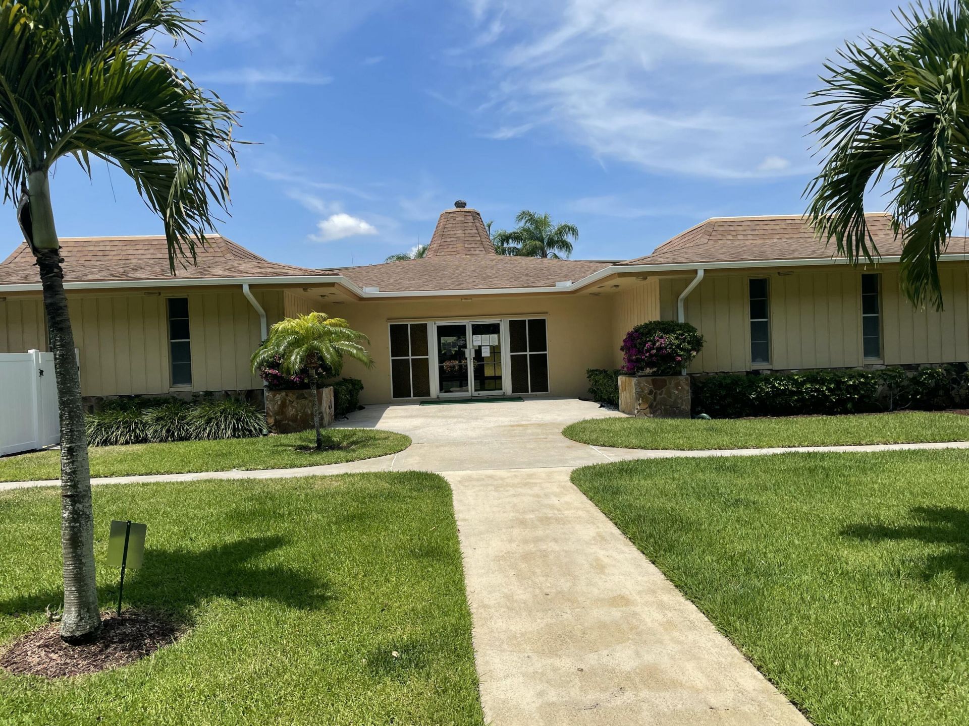 100 Village Green Circle E, Unit 312, Palm Springs, FL 33461 Photo