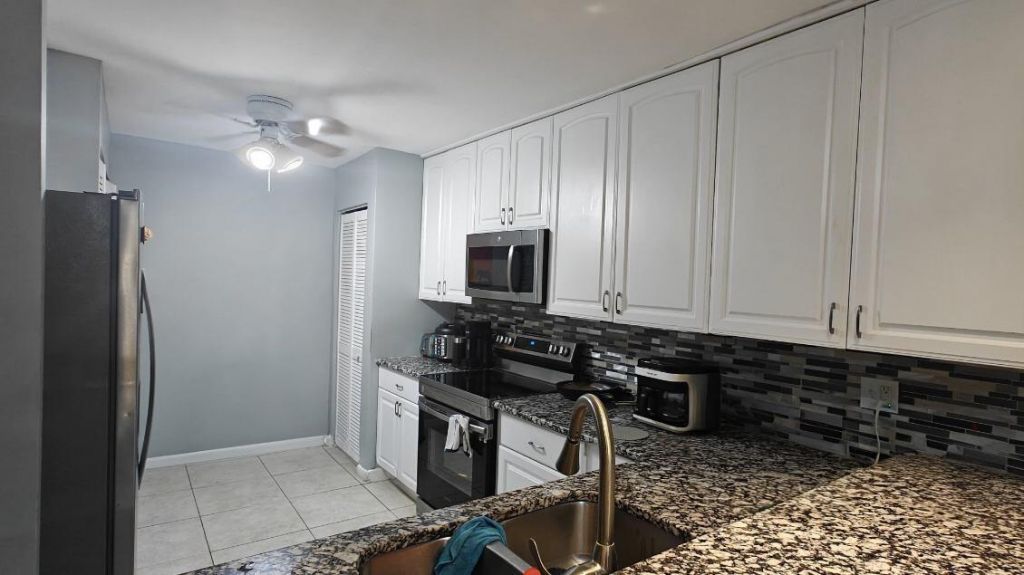 1100 SE Mitchell Avenue, Unit 401, Port Saint Lucie, FL 34952 Photo