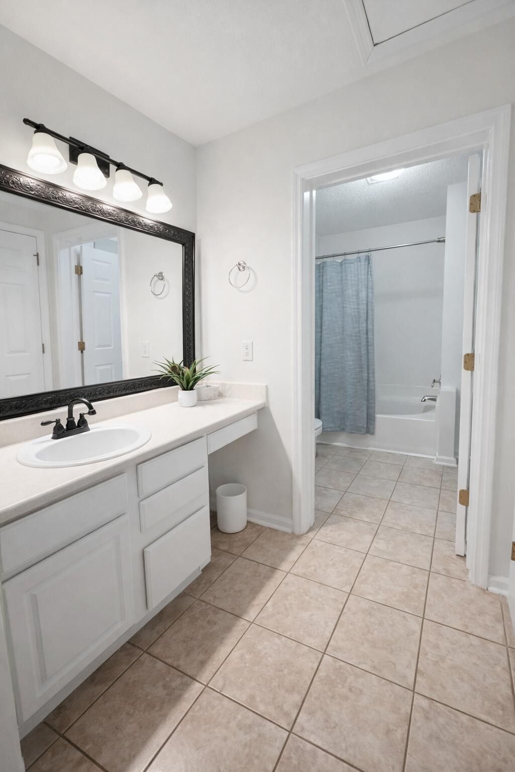 1527 Blaze Lane Photo 12