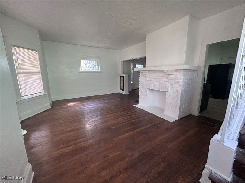 11606 Shadeland Avenue, Cleveland, OH 44108 Photo 3