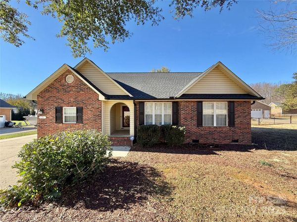 1751 Knights Drive, Denver, NC 28037