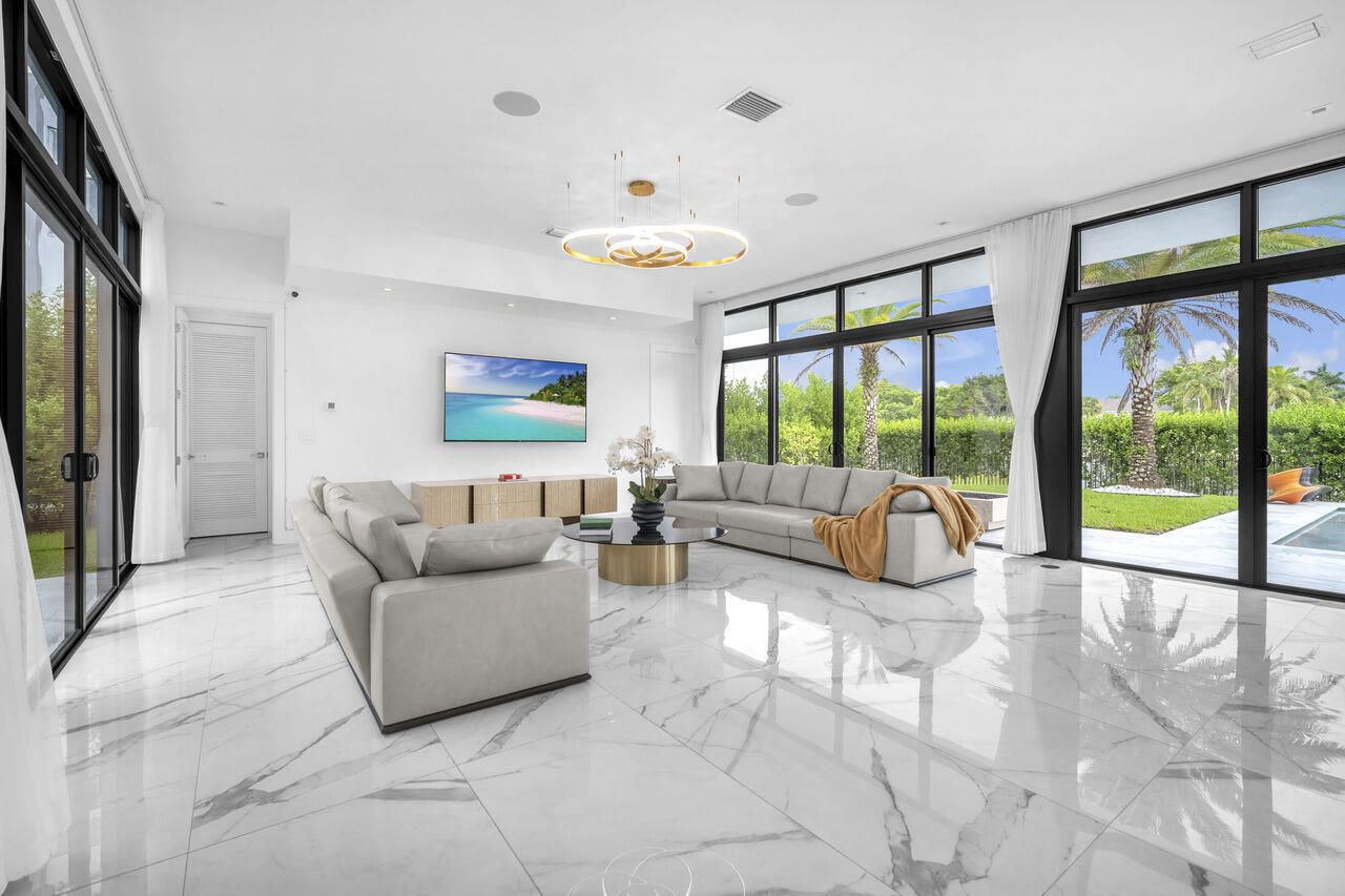 16572 S Botaniko Dr S, Weston, FL 33326 Photo