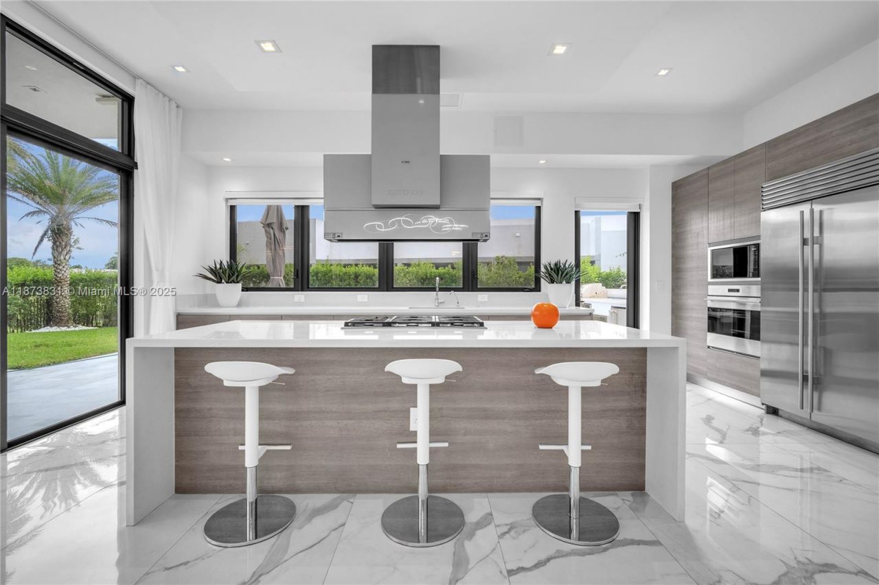 16572 S Botaniko Dr S, Weston, FL 33326 Photo