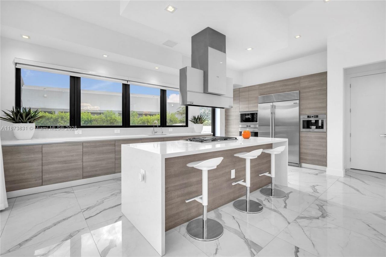 16572 S Botaniko Dr S, Weston, FL 33326 Photo