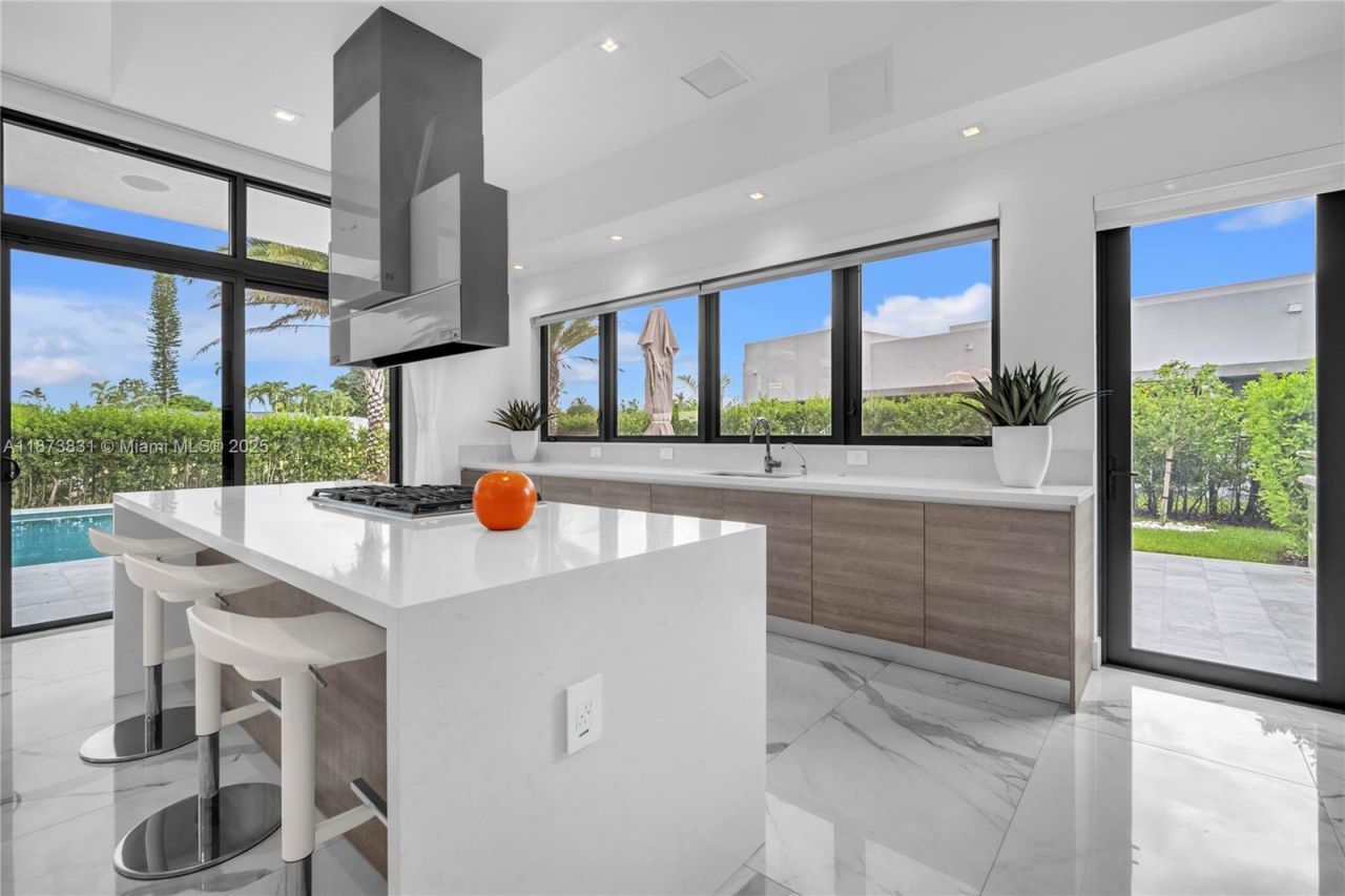 16572 S Botaniko Dr S, Weston, FL 33326 Photo