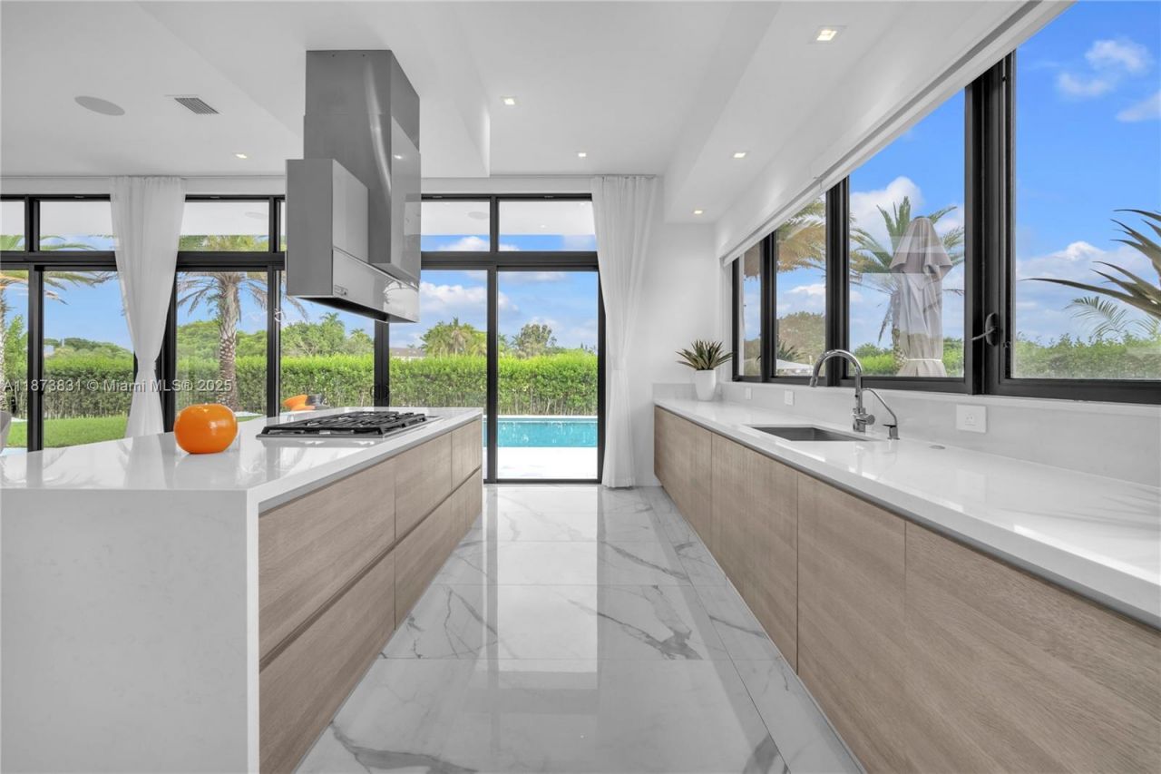 16572 S Botaniko Dr S, Weston, FL 33326 Photo