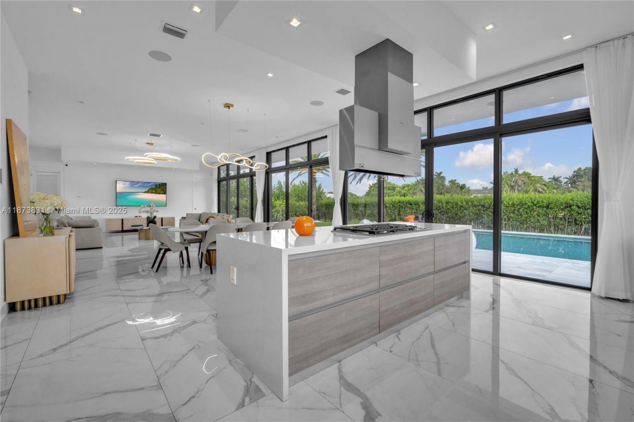 16572 S Botaniko Dr S, Weston, FL 33326 Photo