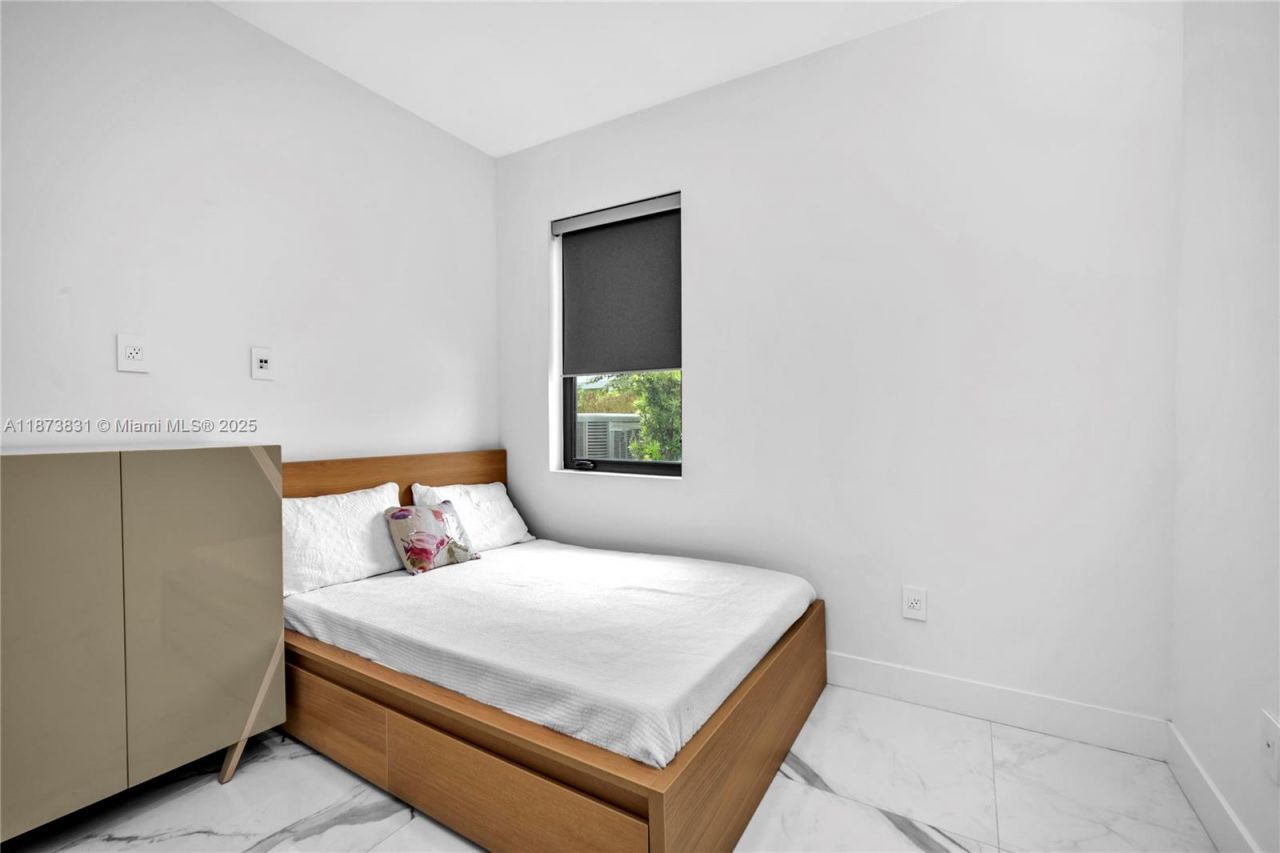 16572 S Botaniko Dr S, Weston, FL 33326 Photo