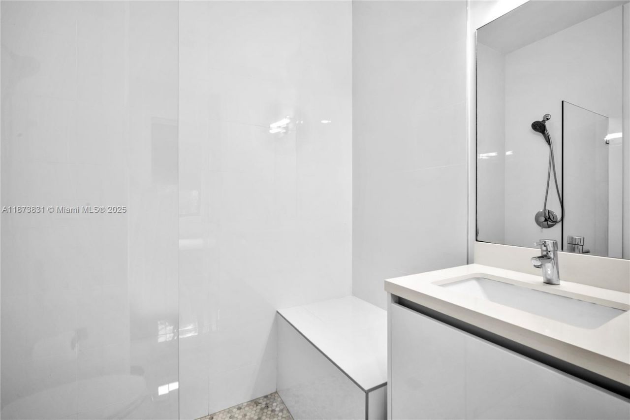 16572 S Botaniko Dr S, Weston, FL 33326 Photo