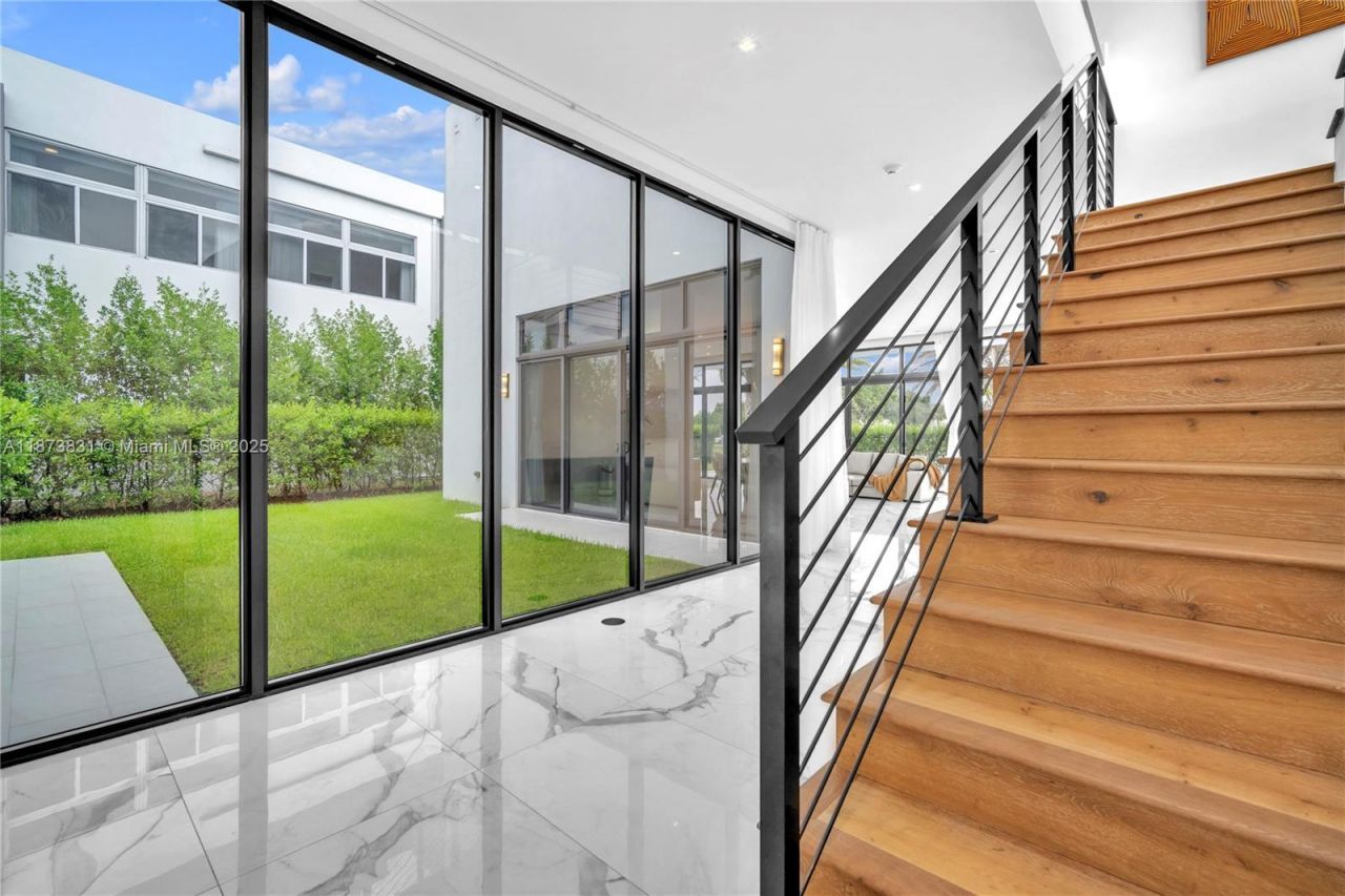 16572 S Botaniko Dr S, Weston, FL 33326 Photo