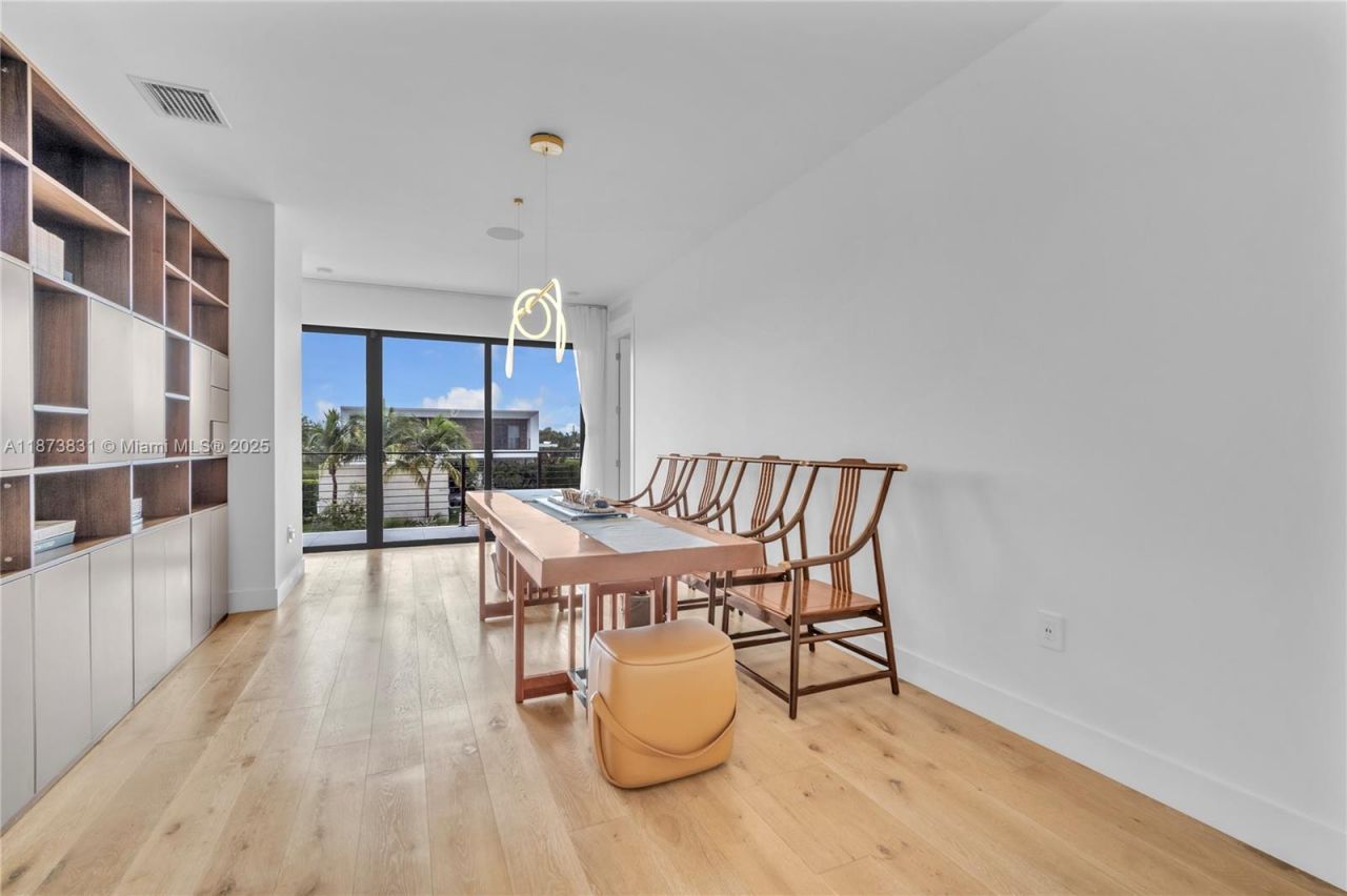 16572 S Botaniko Dr S, Weston, FL 33326 Photo