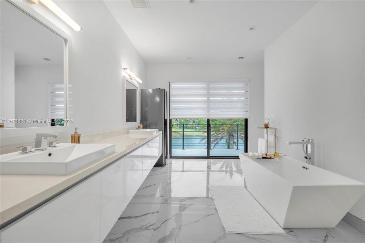 16572 S Botaniko Dr S, Weston, FL 33326 Photo