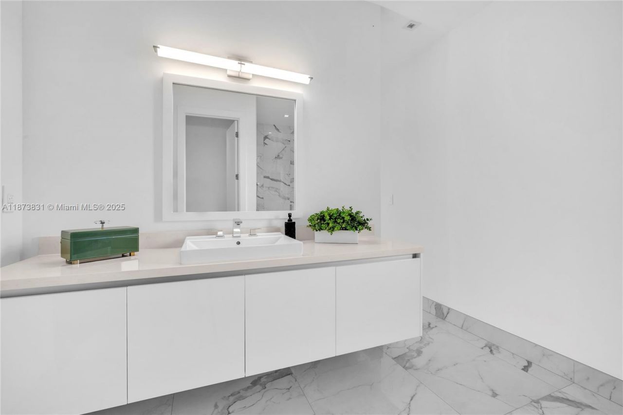 16572 S Botaniko Dr S, Weston, FL 33326 Photo