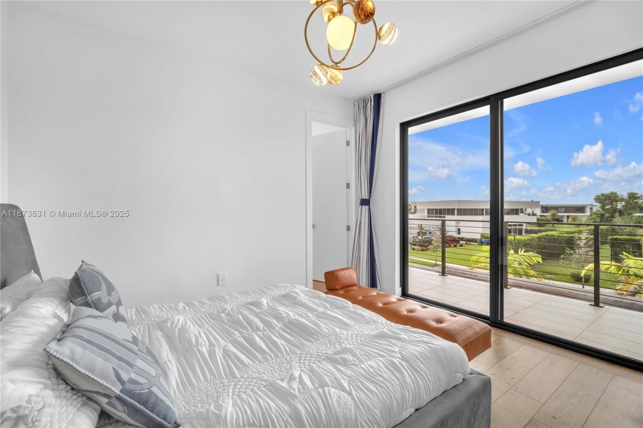 16572 S Botaniko Dr S, Weston, FL 33326 Photo