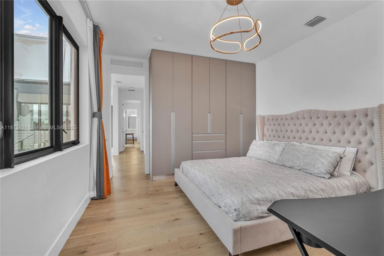 16572 S Botaniko Dr S, Weston, FL 33326 Photo