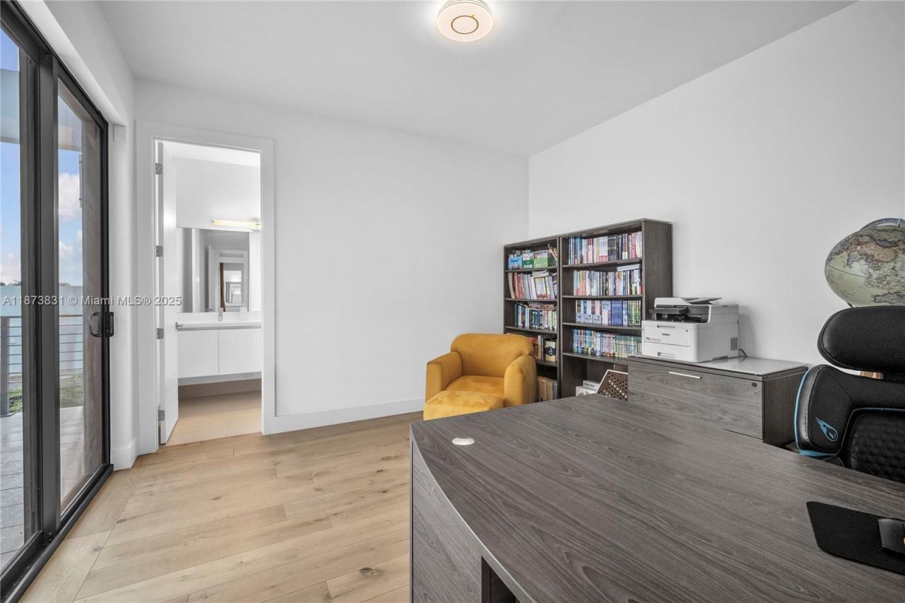 16572 S Botaniko Dr S, Weston, FL 33326 Photo