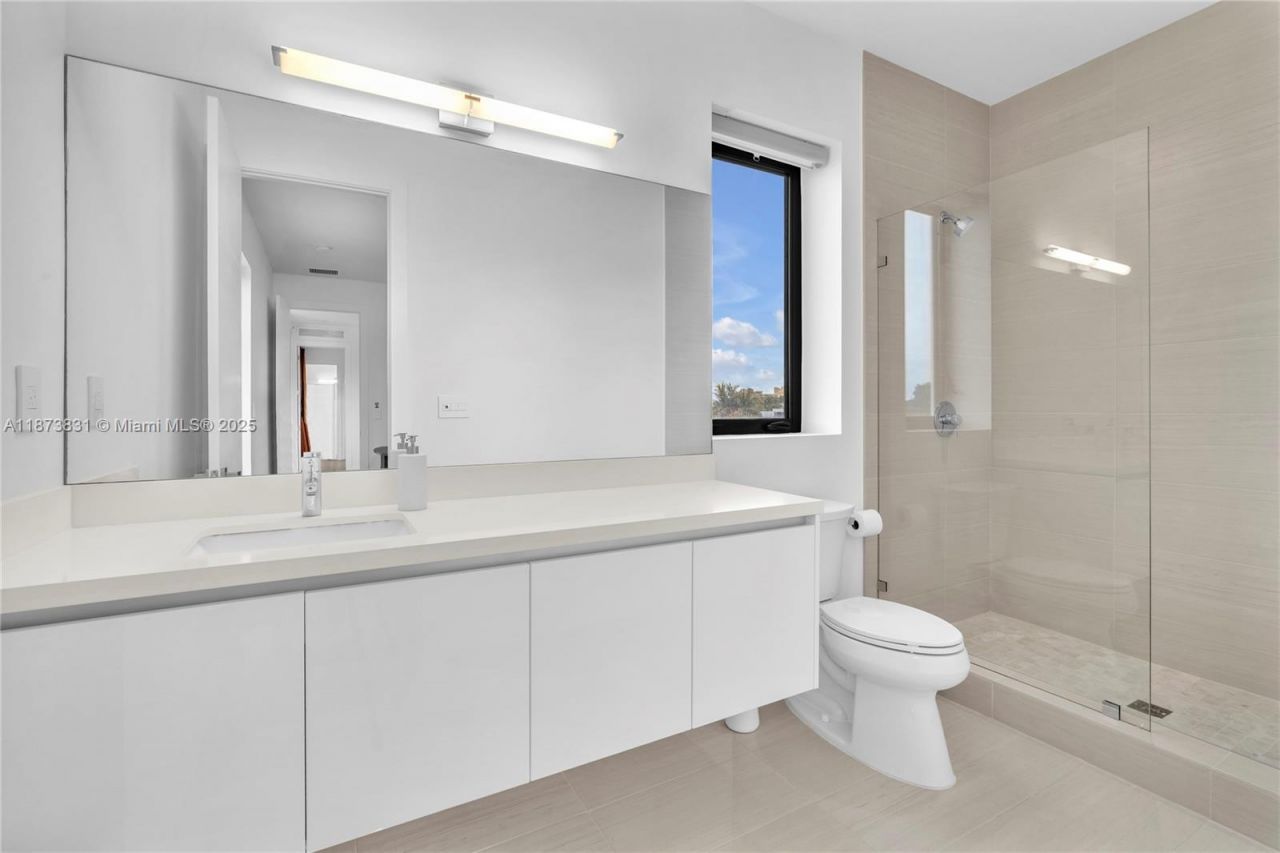 16572 S Botaniko Dr S, Weston, FL 33326 Photo