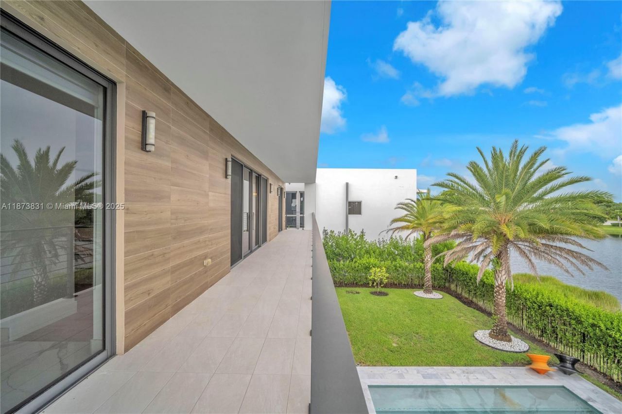 16572 S Botaniko Dr S, Weston, FL 33326 Photo