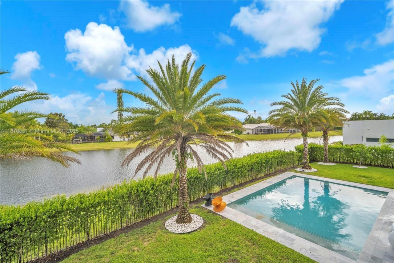 16572 S Botaniko Dr S, Weston, FL 33326 Photo