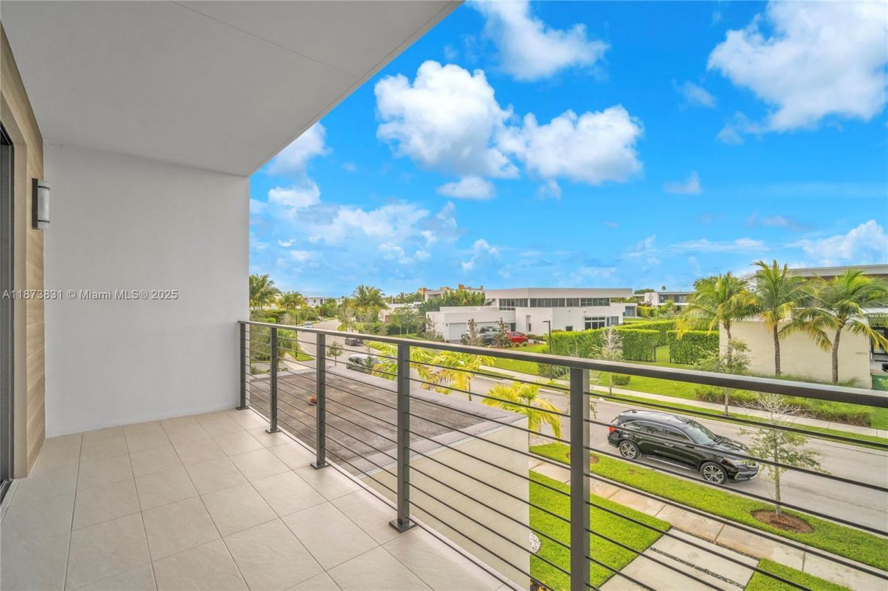 16572 S Botaniko Dr S, Weston, FL 33326 Photo