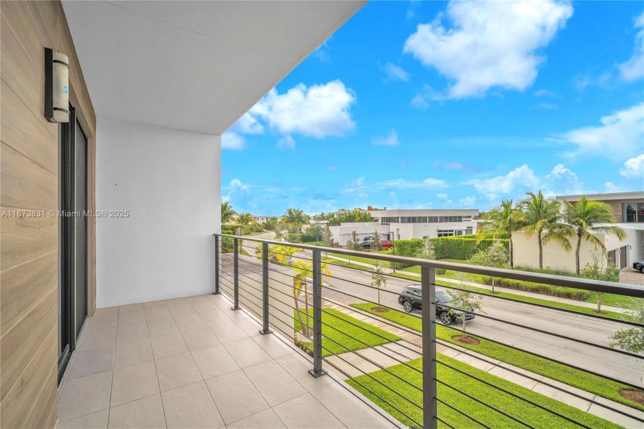 16572 S Botaniko Dr S, Weston, FL 33326 Photo