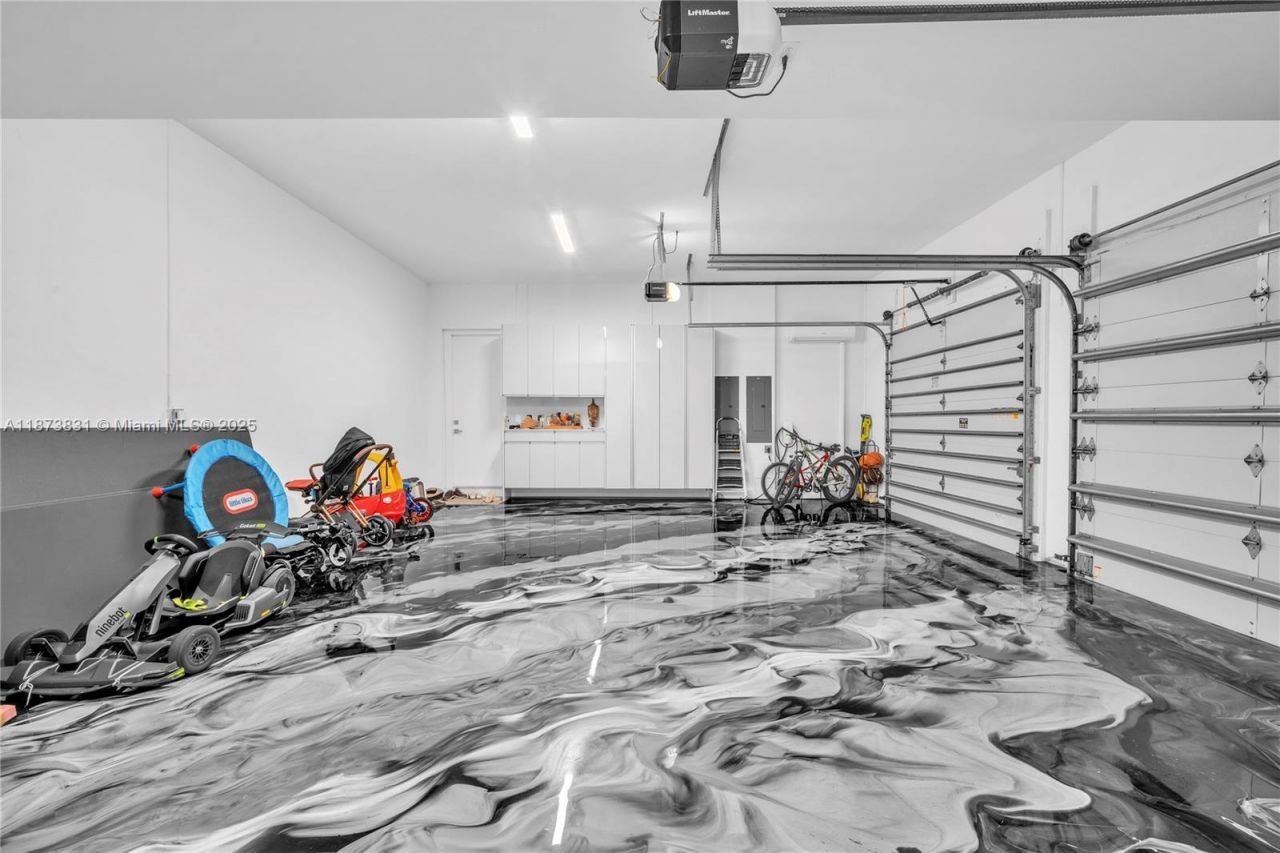 16572 S Botaniko Dr S, Weston, FL 33326 Photo