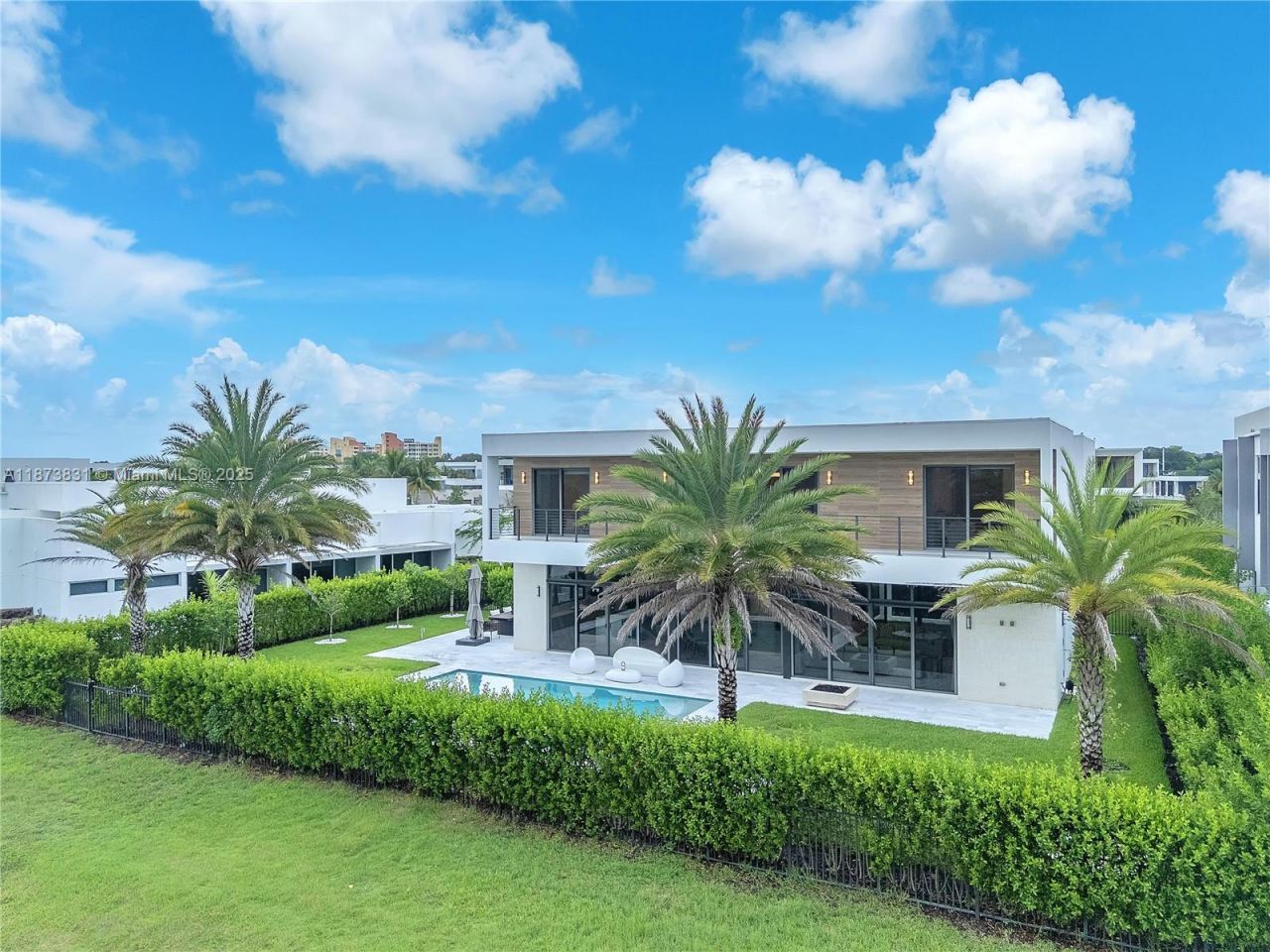 16572 S Botaniko Dr S, Weston, FL 33326 Photo