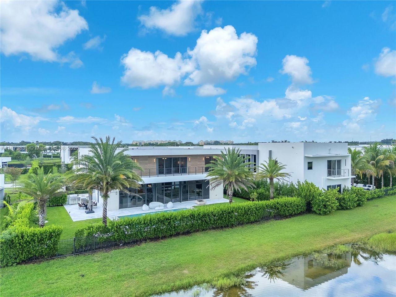 16572 S Botaniko Dr S, Weston, FL 33326 Photo