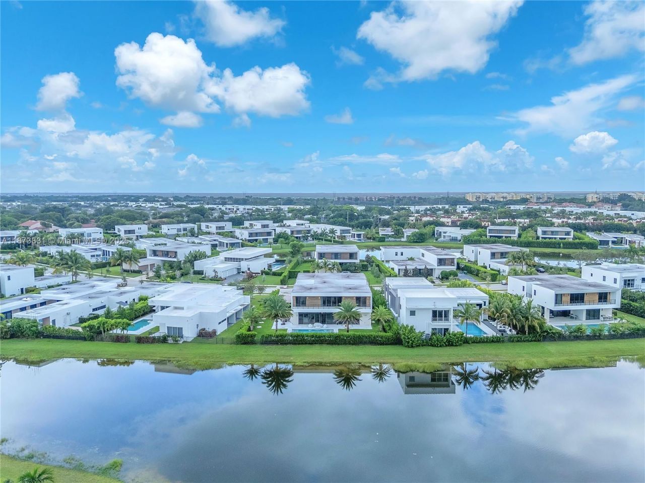 16572 S Botaniko Dr S, Weston, FL 33326 Photo