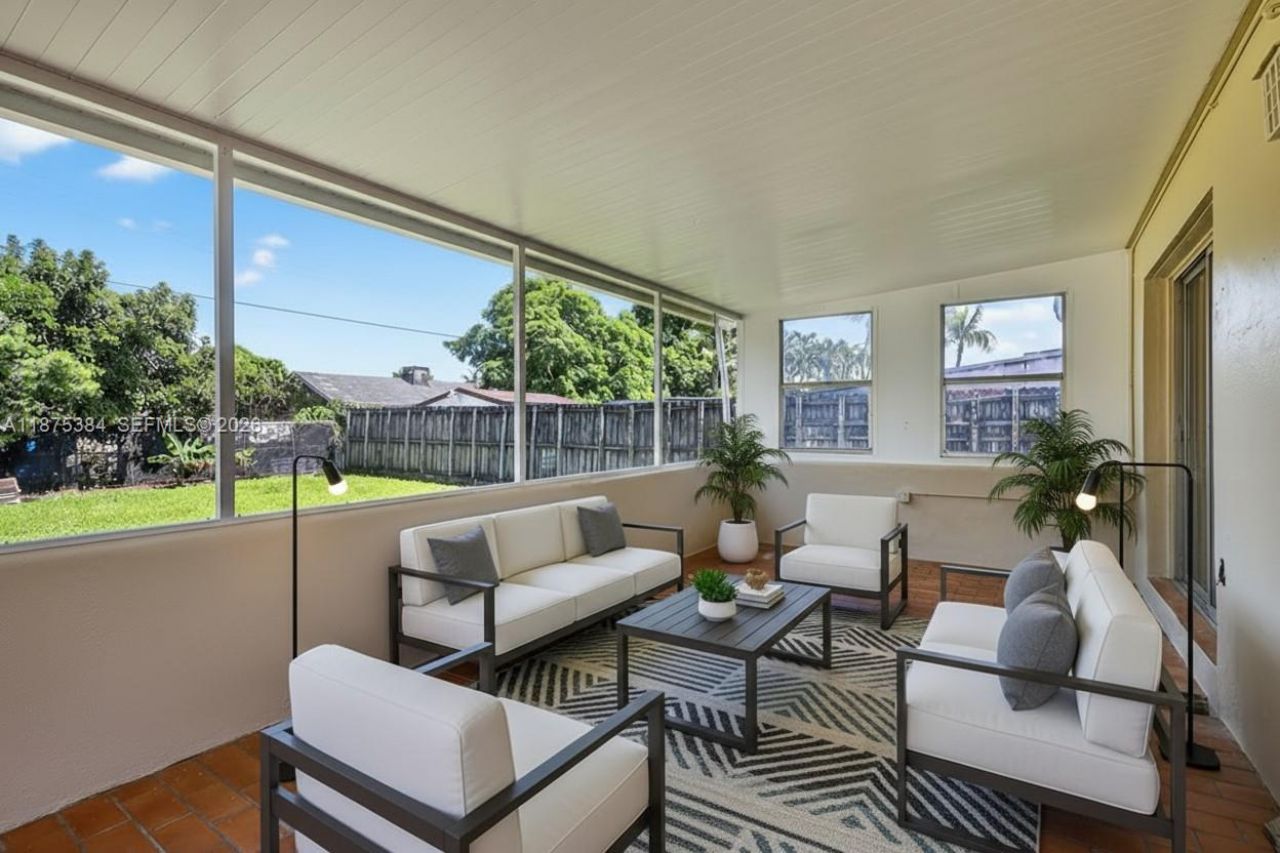 2945 SW 16th St, Miami, FL 33145 Photo