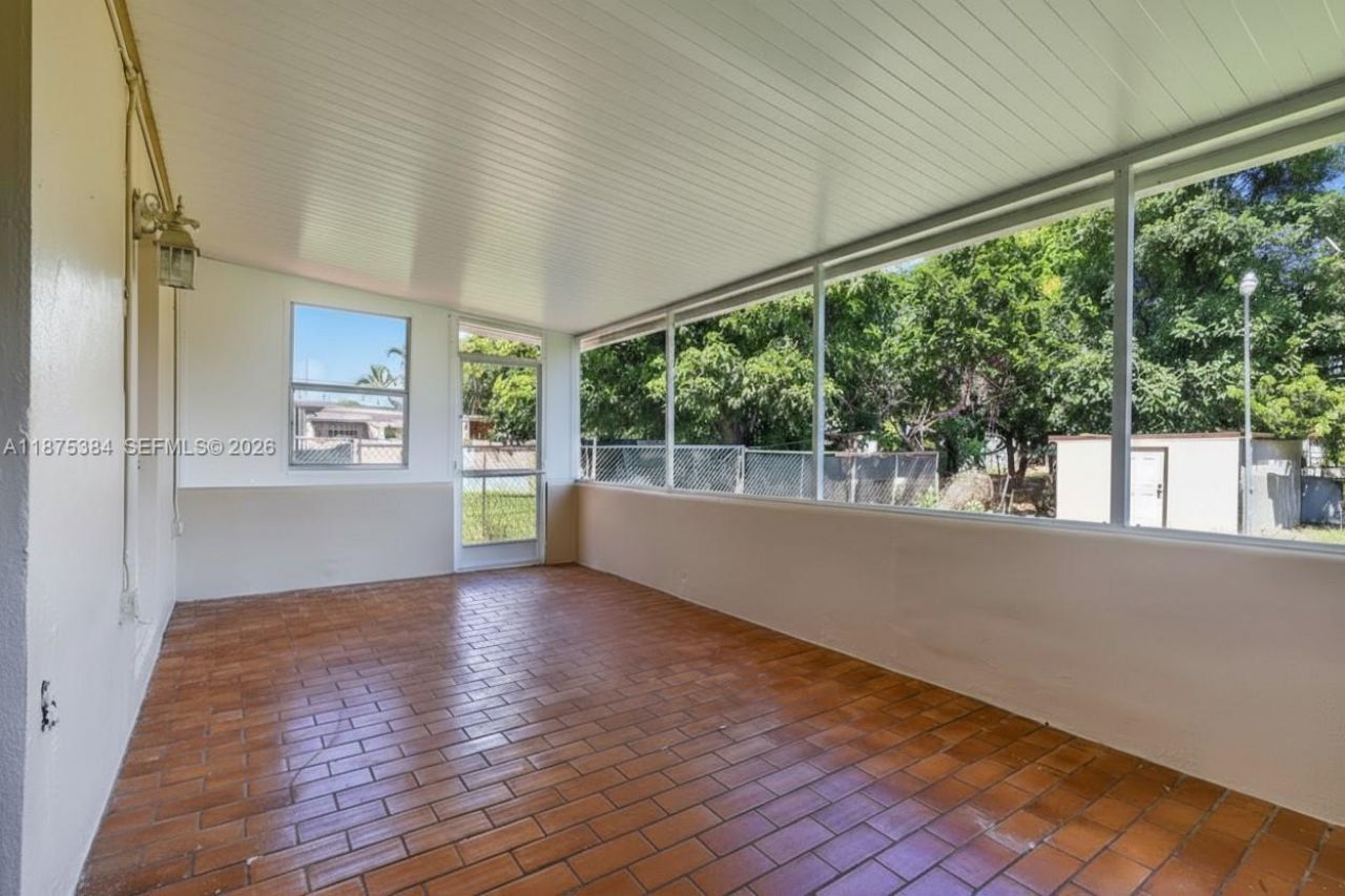 2945 SW 16th St, Miami, FL 33145 Photo