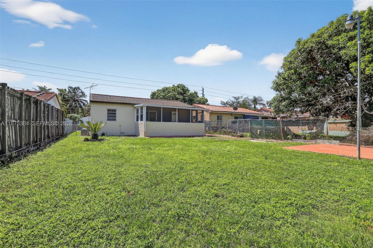 2945 SW 16th St, Miami, FL 33145 Photo