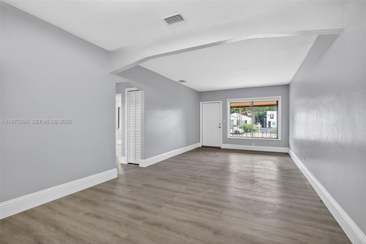 2945 SW 16th St, Miami, FL 33145 Photo