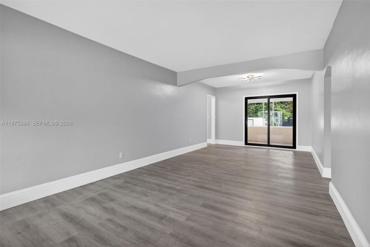 2945 SW 16th St, Miami, FL 33145 Photo