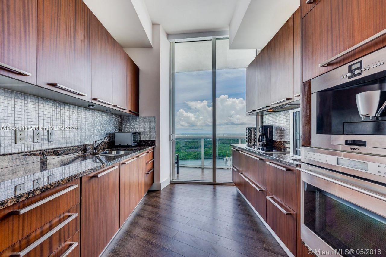 15811 Collins Ave, Unit 3205, Sunny Isles Beach, FL 33160 Photo