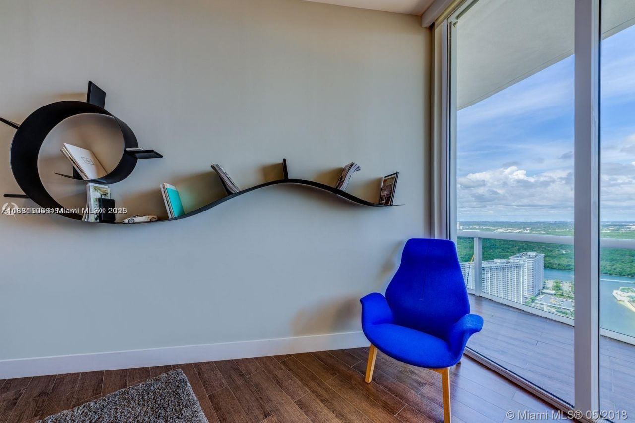 15811 Collins Ave, Unit 3205, Sunny Isles Beach, FL 33160 Photo