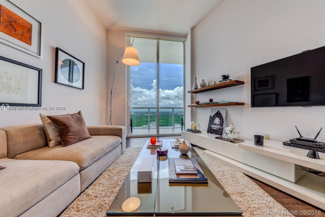 15811 Collins Ave, Unit 3205, Sunny Isles Beach, FL 33160 Photo