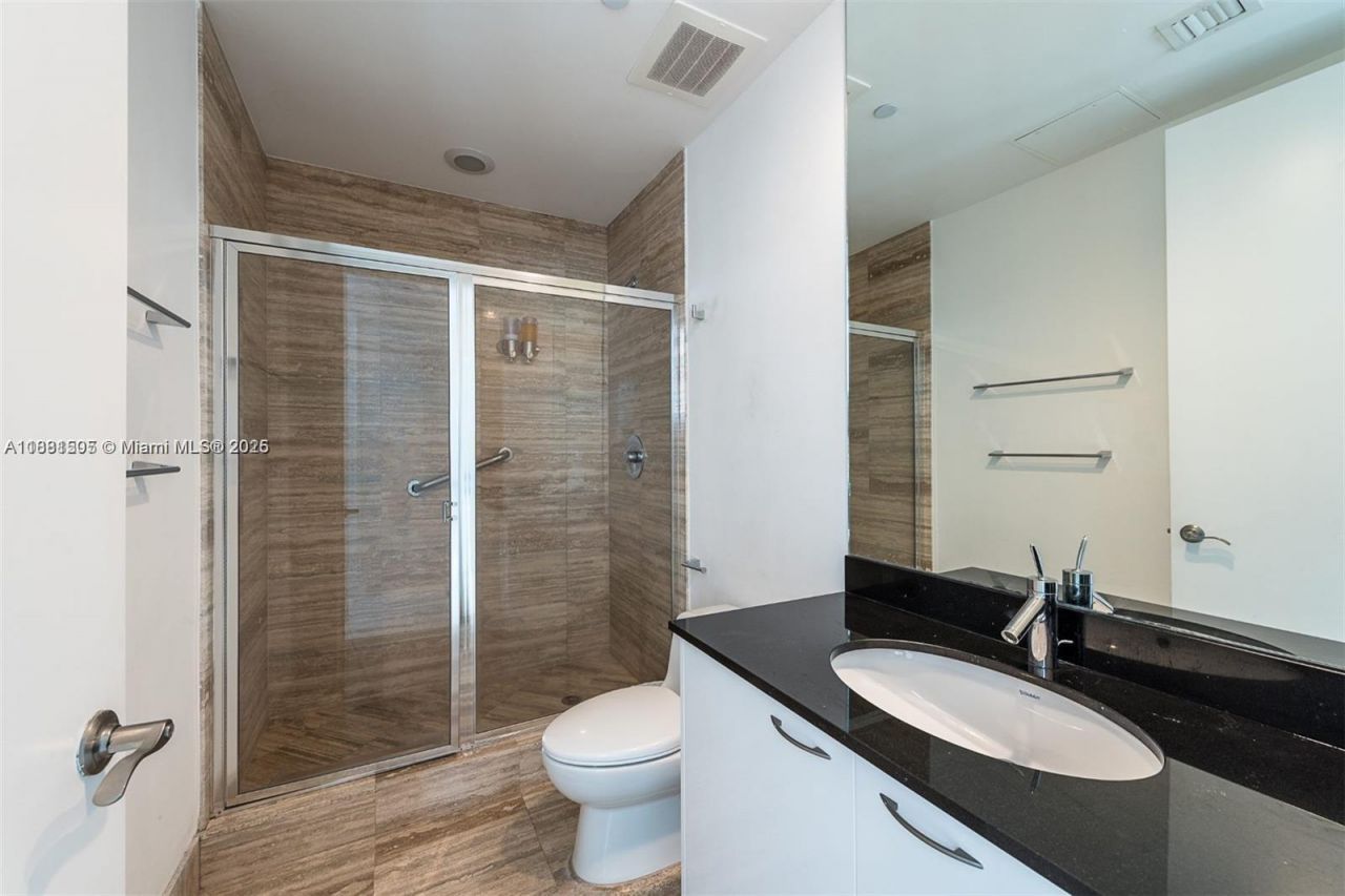 15811 Collins Ave, Unit 3205, Sunny Isles Beach, FL 33160 Photo