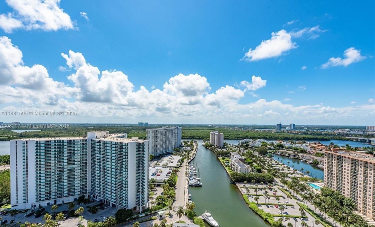 15811 Collins Ave, Unit 3205, Sunny Isles Beach, FL 33160 Photo