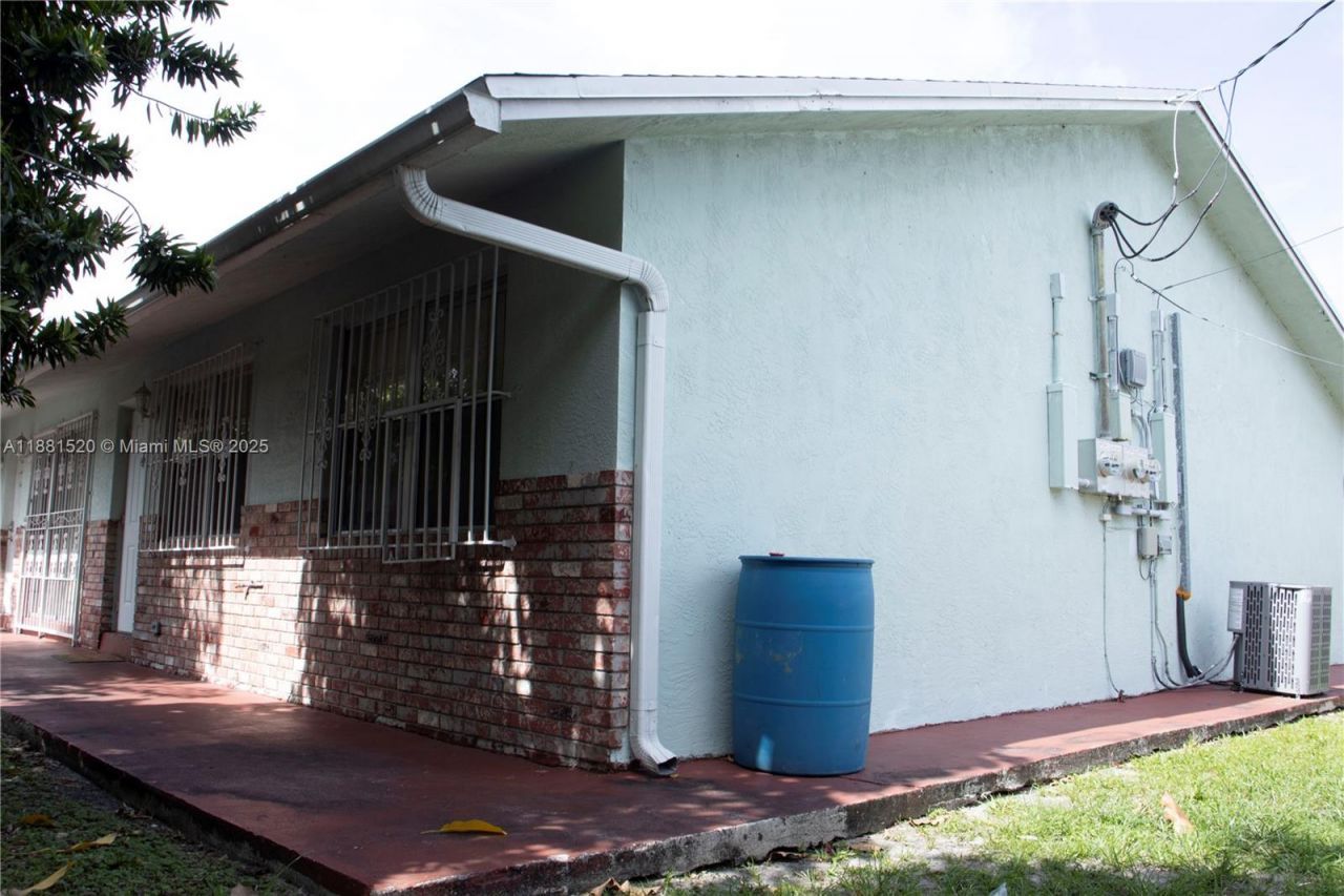 2651 Riverland Dr, Fort Lauderdale, FL 33312 Photo