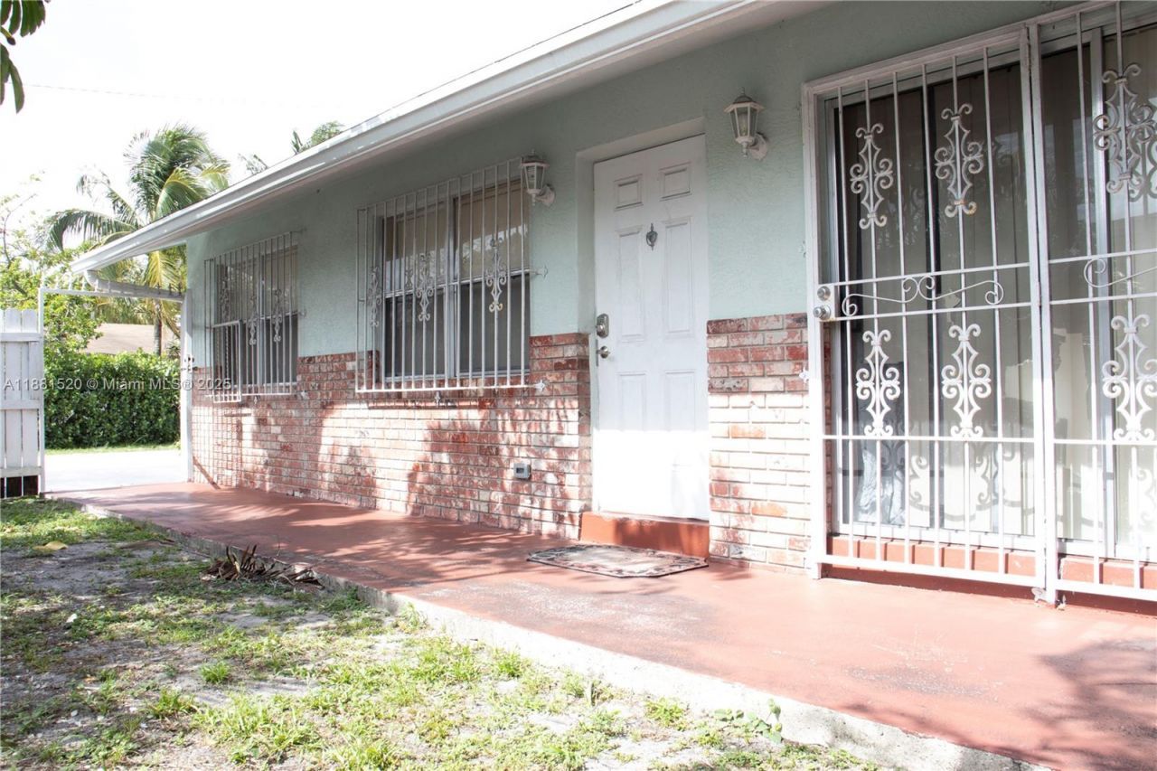 2651 Riverland Dr, Fort Lauderdale, FL 33312 Photo