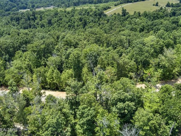 411 Travellers Way, Lenoir City, TN 37771