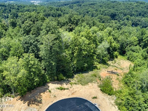 675 Travellers Way, Lenoir City, TN 37771