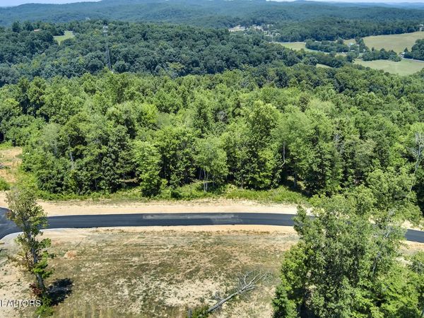 135 Canter Way, Lenoir City, TN 37771