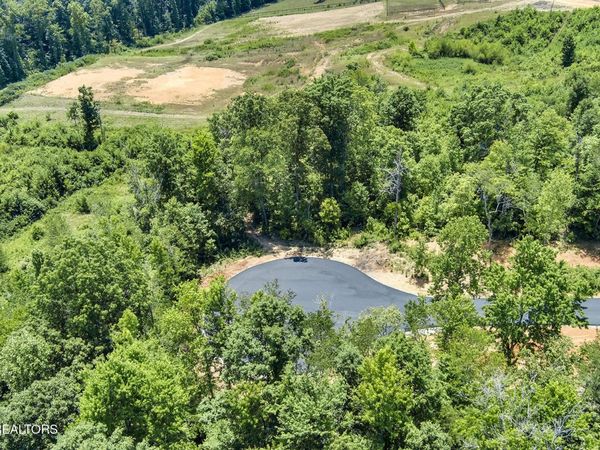 198 Canter Way, Lenoir City, TN 37771