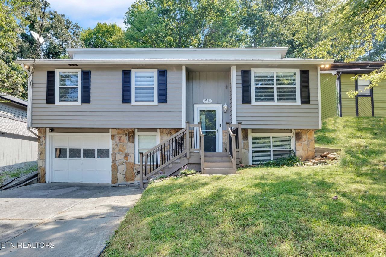 1516 Weeping Willow Court, Knoxville, TN 37931 Main Photo