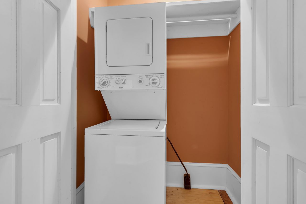 31 Society Street Photo 22