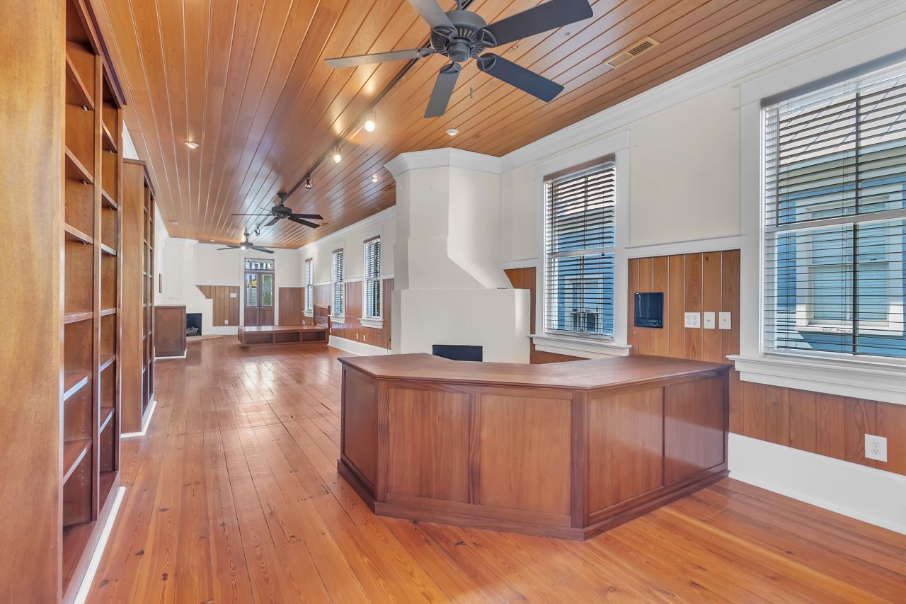 31 Society Street Photo 28